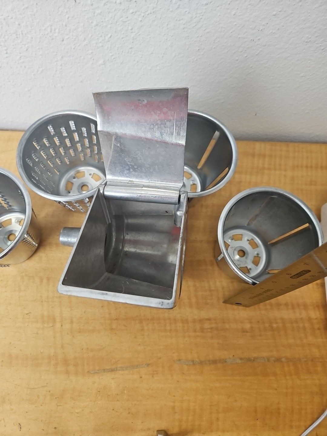 47333612