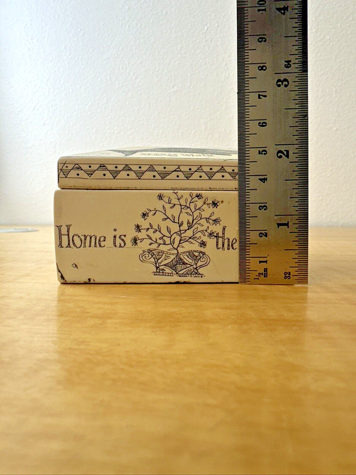 Vintage Scrimshaw Beatrice Whaleship Trinket Jewelry Box Vintage Scrimshaw Beatrice Whaleship Trinket Jewelry Box
