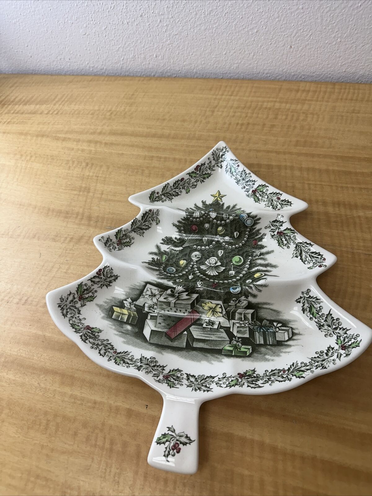 Johnson Bros クリスマスディッシュ Johnson Brothers Merry Christmas Tree Shaped Candy Dish Plate