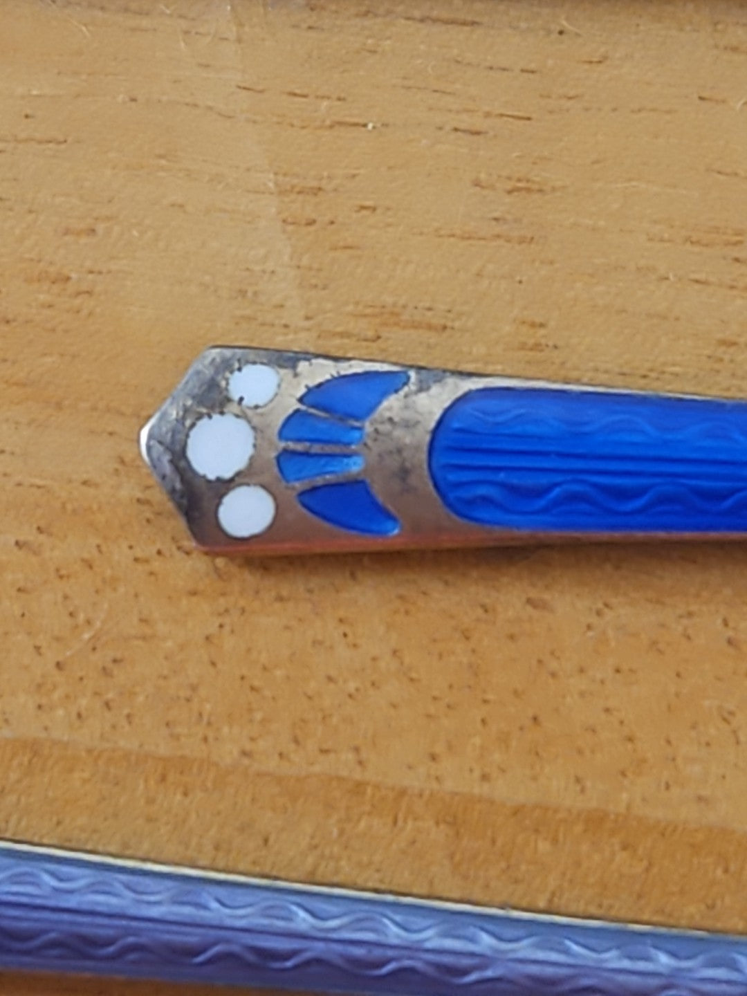 47006275