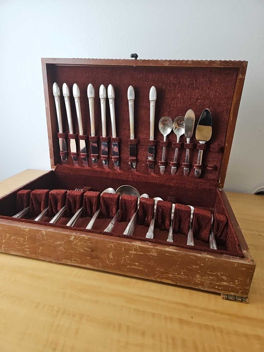 1847 Rogers Bros FIRST LOVE Silverware Silverplate Flatware