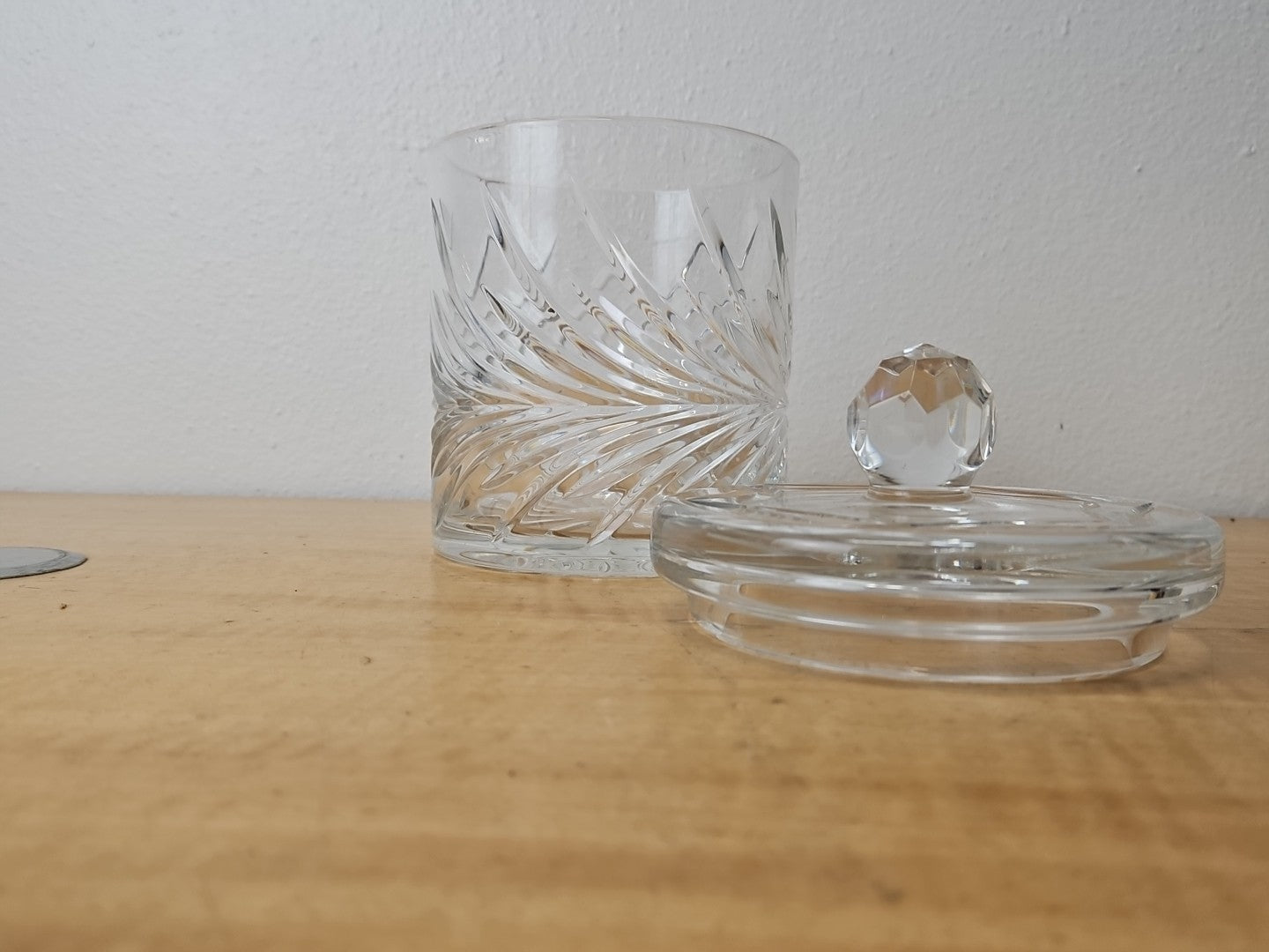 47080519