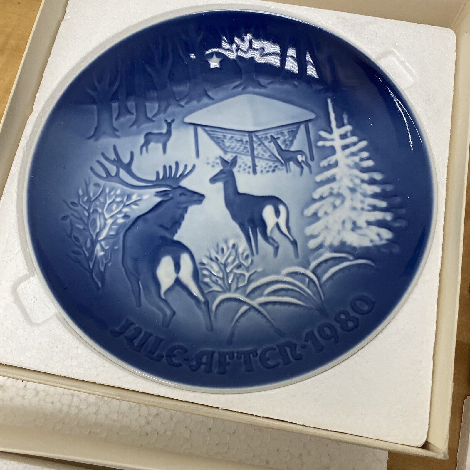 Blue christmas hot plate