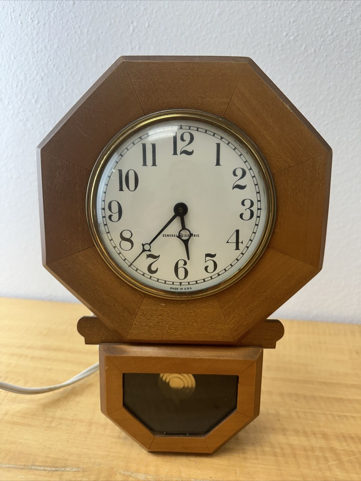 General shops Electric Telechron Clock