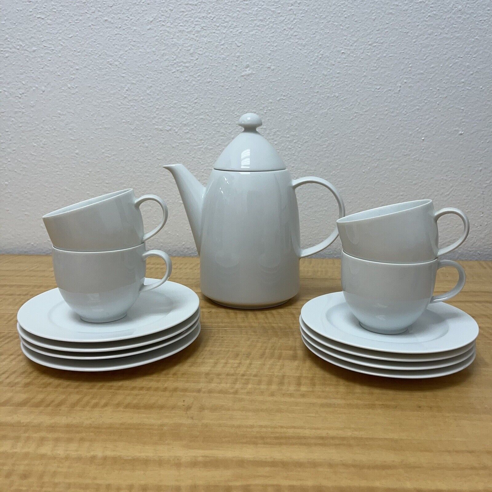 Set of vintage Azberg 443 coffee popular pot/plates teacups& saucers and sugar bowl.